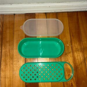 Tupperware 1375 Jadeite Green Cheese Grater Shredder 1374 w/ 1376 Lid 3 pc Set